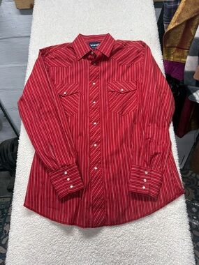 Wrangler Western Wear Men's Red Striped Western Shirt, pearl snaps, size medium